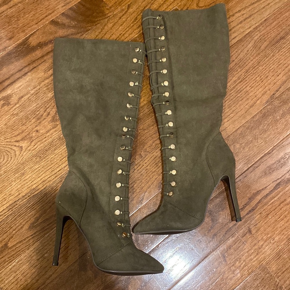 Shoedazzle Military style Boots